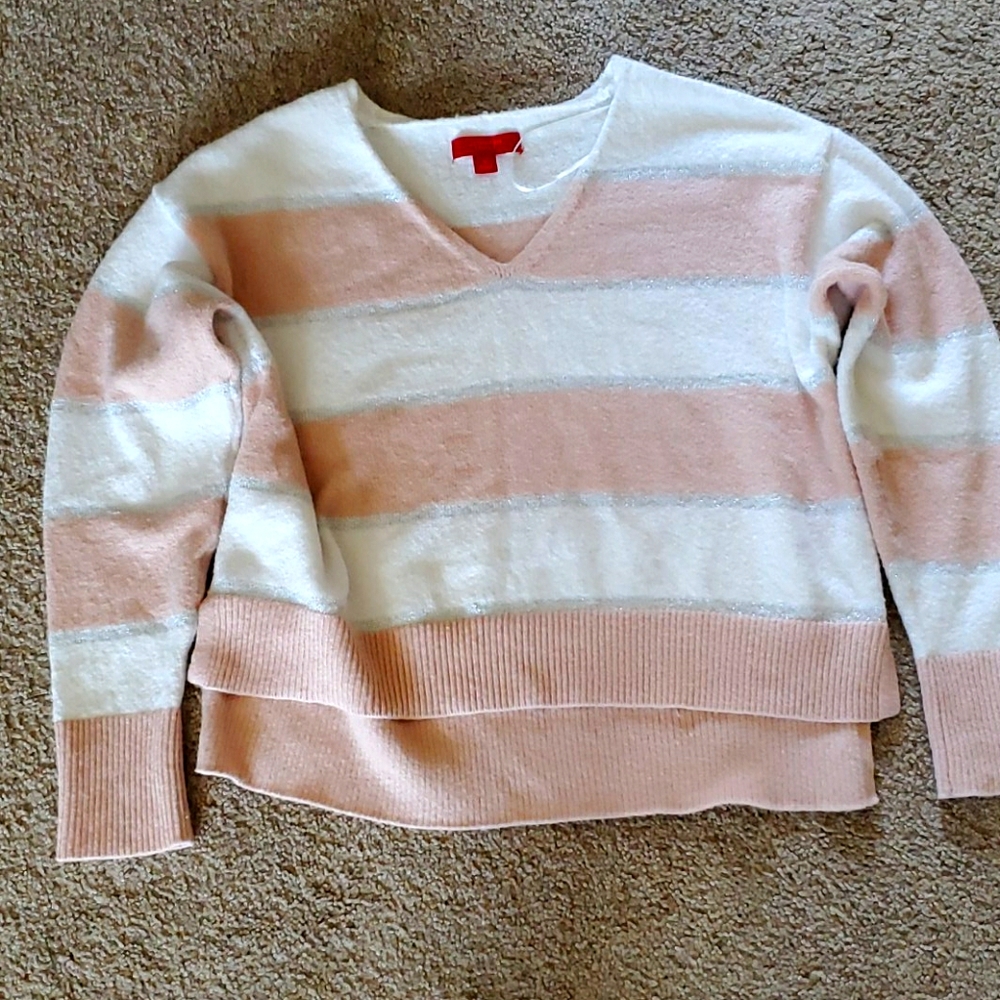 Jennifer Lopez cropped sweater